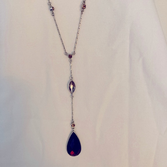 Lia Sophia, Red Cut Teardrop Stone, with other smaller stones - Picture 3 of 11
